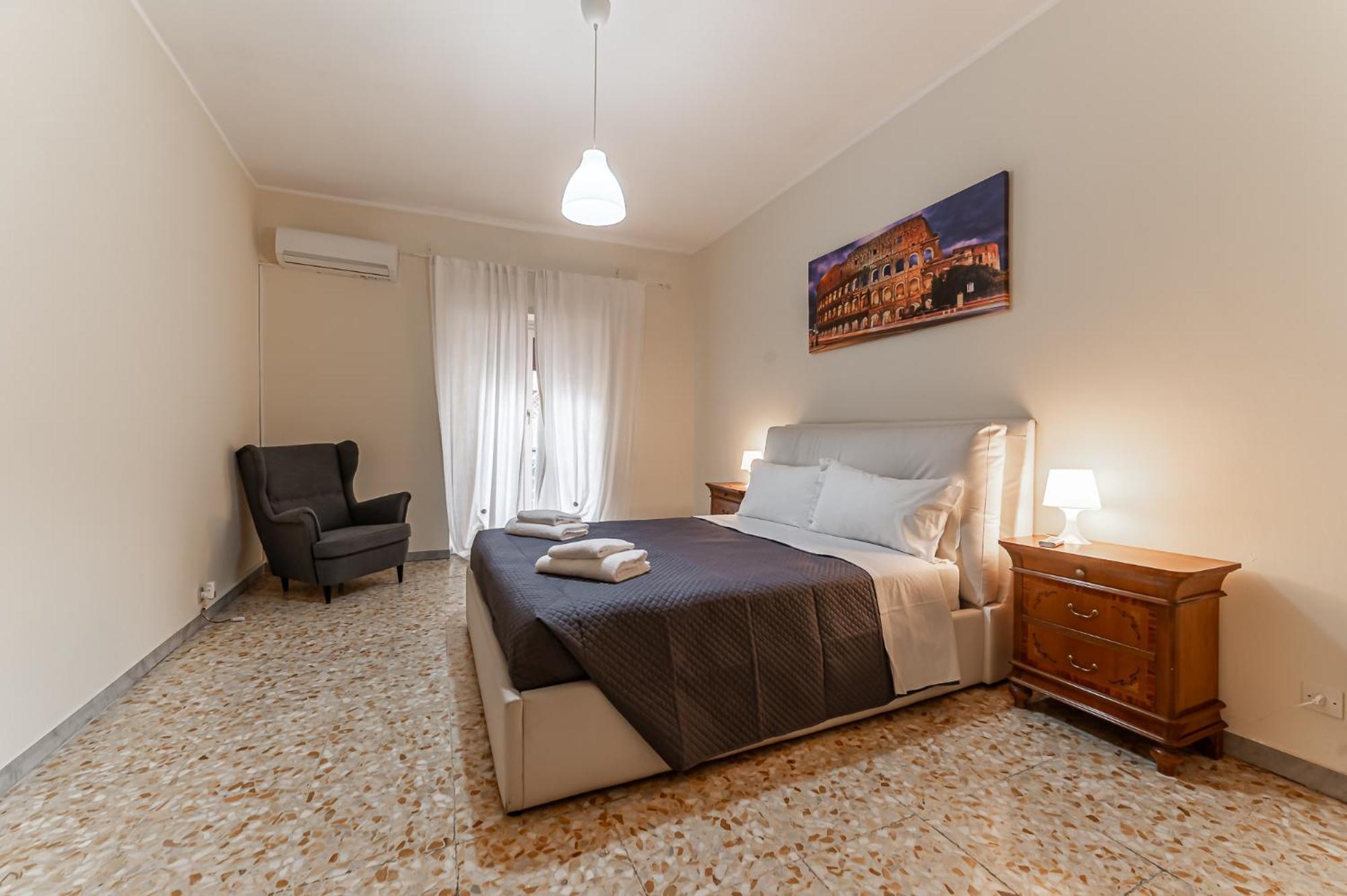 Vacanze Romane - Metro Teano & Wi-fi Appartamento Roma