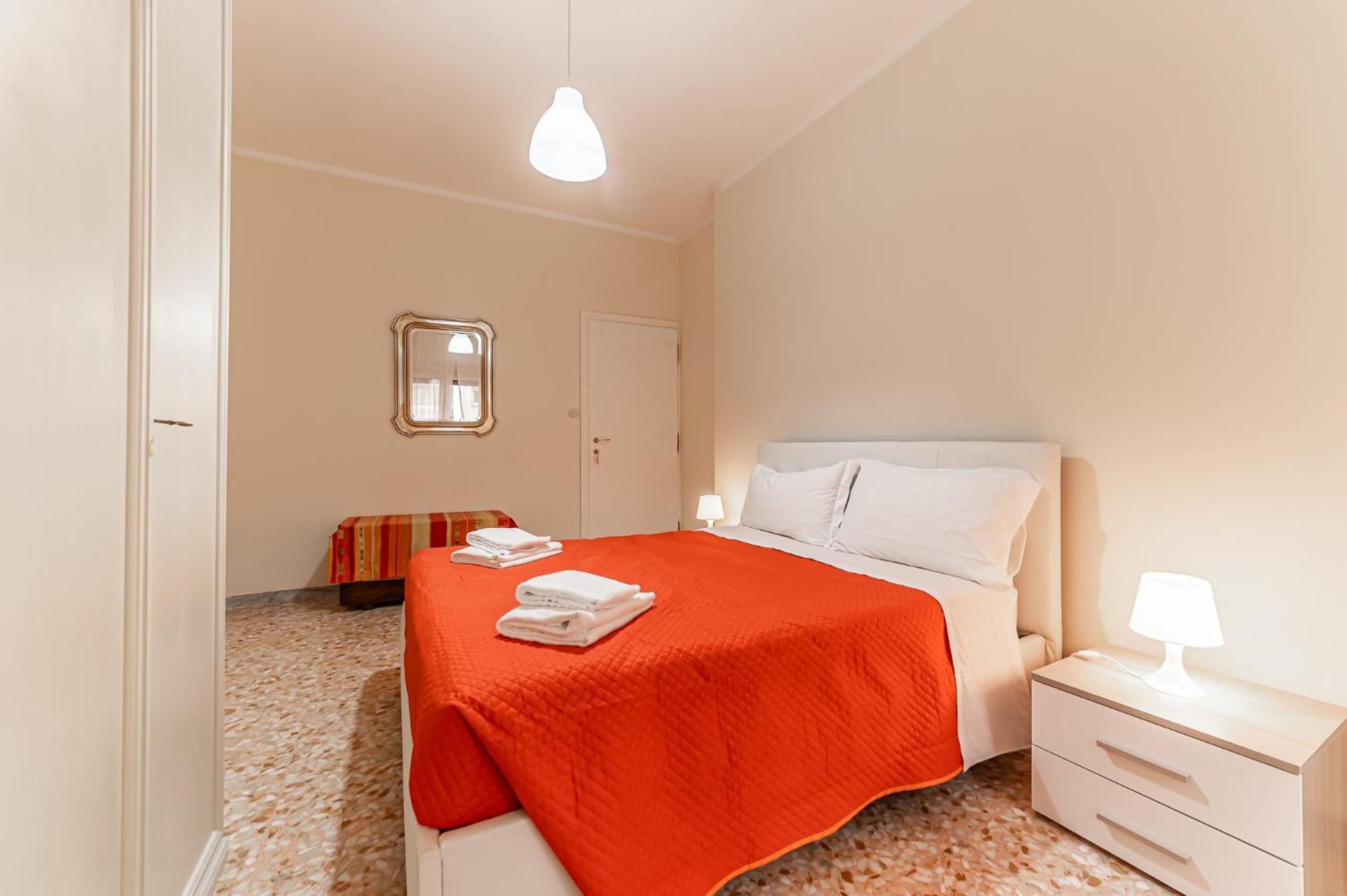 Vacanze Romane - Metro Teano & Wi-fi Appartamento *