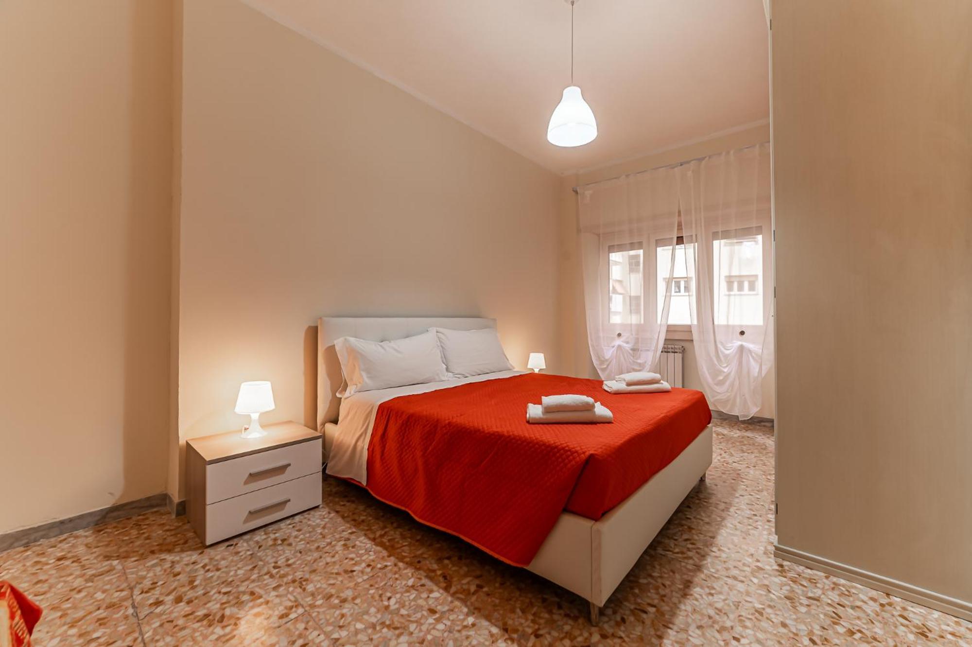 Vacanze Romane - Metro Teano & Wi-fi Appartamento *